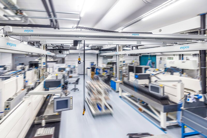 Layertec Reinraum Kran Kransystem Krananlage Hallenkran Deckenkran Kranmotor Kranantrieb Cleanroom Crane System Hall Ceiling Motor Drive 11